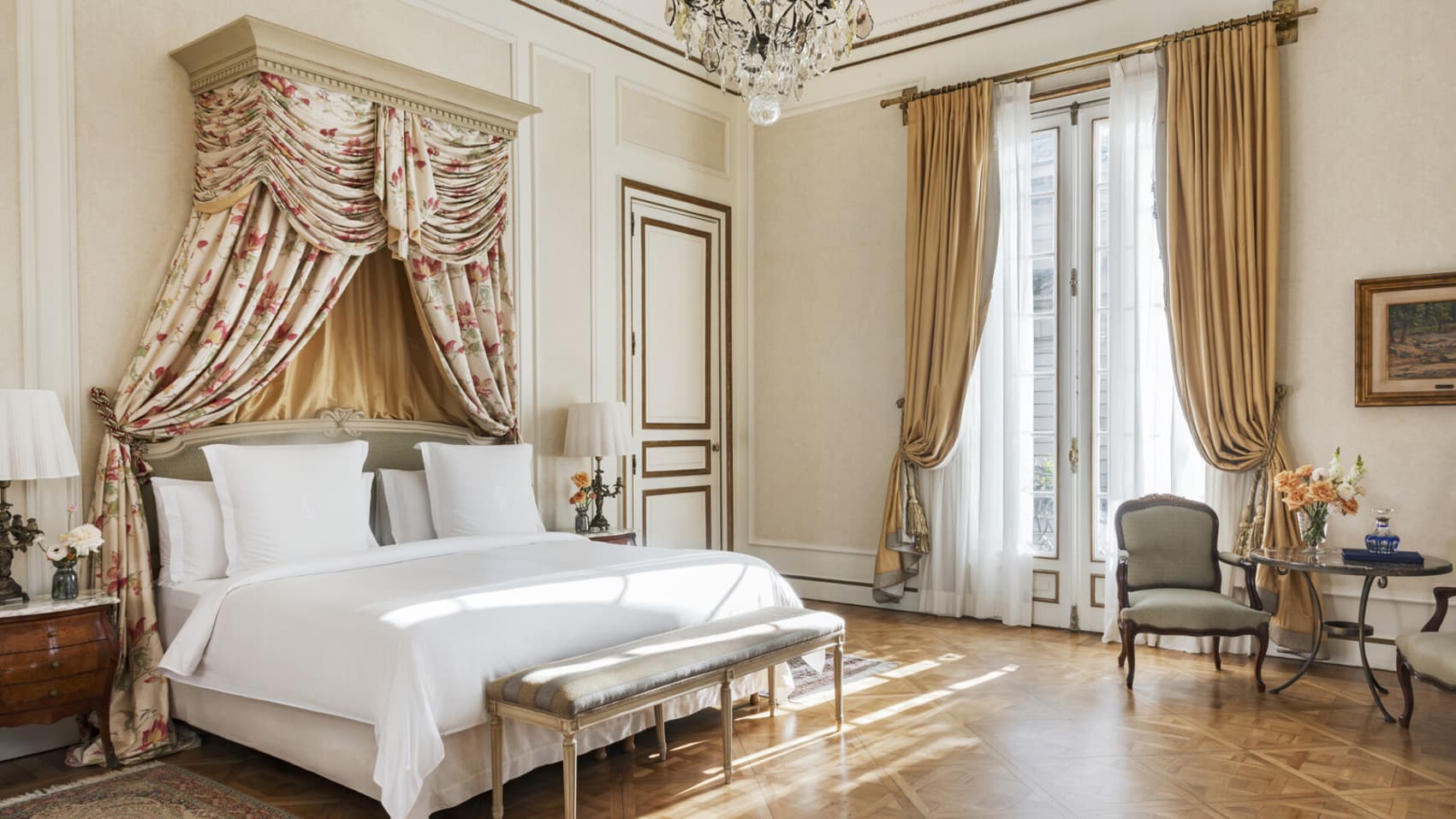 La Mansión Presidential Suite